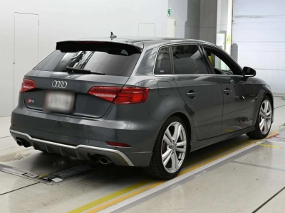 AUDI S3