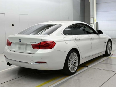 BMW 4 SERIES