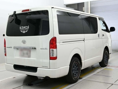 TOYOTA REGIUS VAN