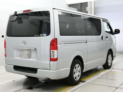 TOYOTA REGIUS VAN