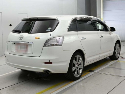TOYOTA MARK X ZIO