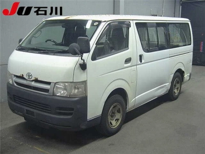TOYOTA REGIUS VAN