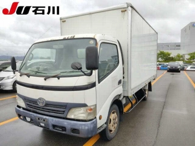 TOYOTA DYNA