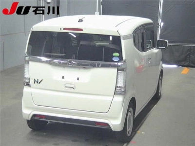 HONDA N-BOX SLASH