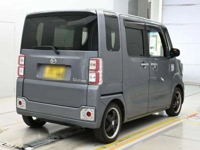 DAIHATSU WAKE