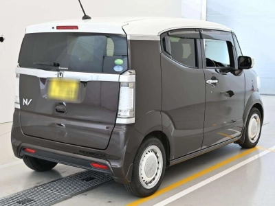 HONDA N-BOX SLASH
