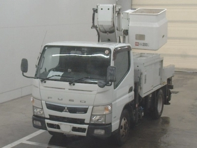 MITSUBISHI CANTER