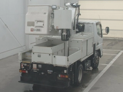 MITSUBISHI CANTER