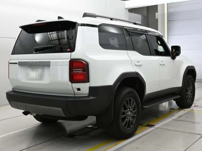 TOYOTA LAND CRUISER 250