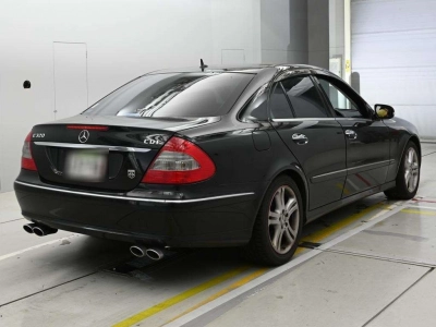 MERCEDES BENZ E CLASS
