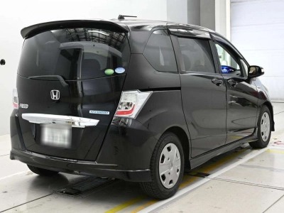 HONDA FREED HYBRID
