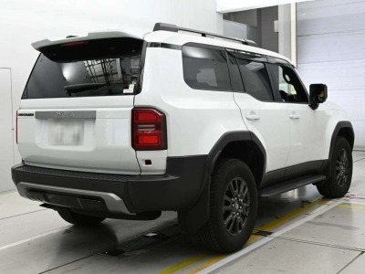 TOYOTA LAND CRUISER 250