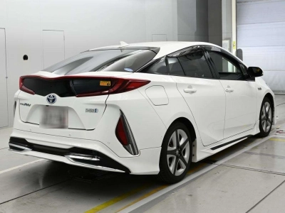 TOYOTA PRIUS PHV