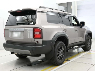 TOYOTA LAND CRUISER 250