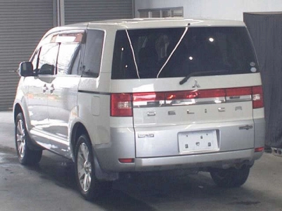 MITSUBISHI DELICA D:5