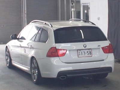 BMW 3 SERIES