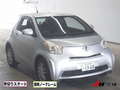 TOYOTA IQ