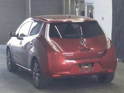 NISSAN LEAF