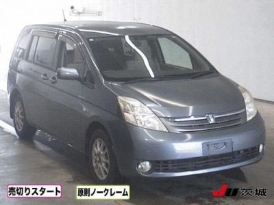 TOYOTA ISIS