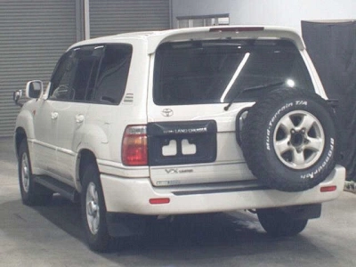 TOYOTA LAND CRUISER