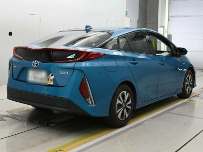 TOYOTA PRIUS PHV