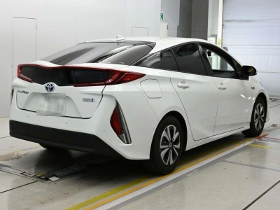 TOYOTA PRIUS PHV