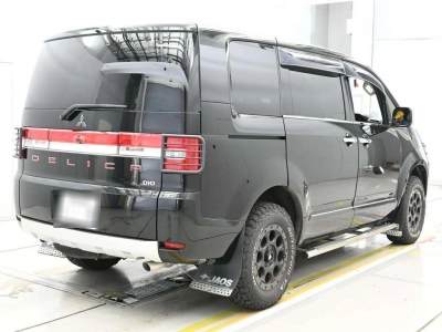 MITSUBISHI DELICA D:5