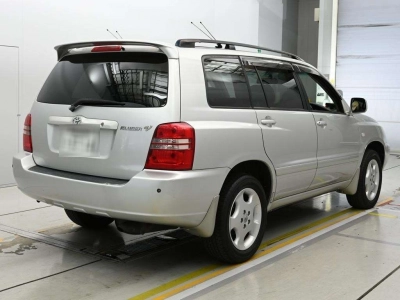 TOYOTA KLUGER