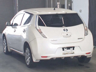 NISSAN LEAF