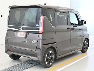 NISSAN ROOX