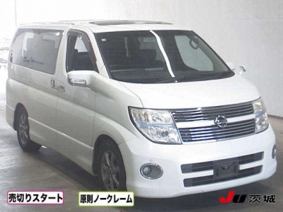 NISSAN ELGRAND