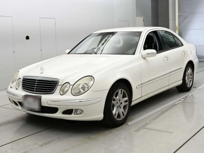 MERCEDES BENZ E CLASS