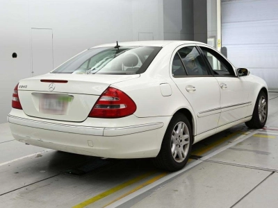 MERCEDES BENZ E CLASS