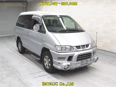 MITSUBISHI DELICA SPACE GEAR