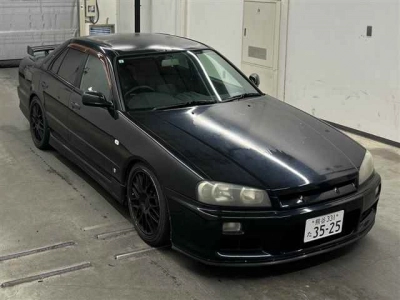 NISSAN SKYLINE
