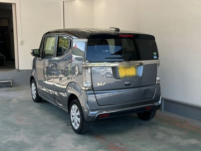 HONDA N-BOX SLASH