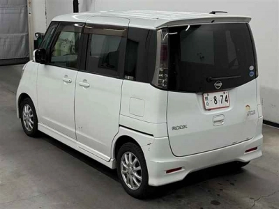 NISSAN ROOX