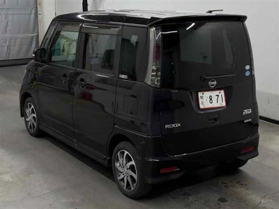 NISSAN ROOX