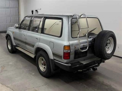 TOYOTA LAND CRUISER