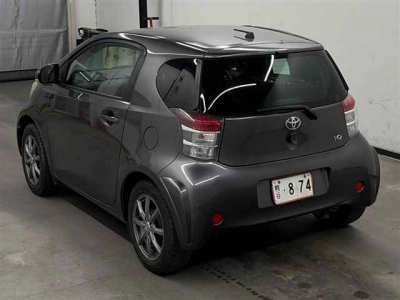 TOYOTA IQ