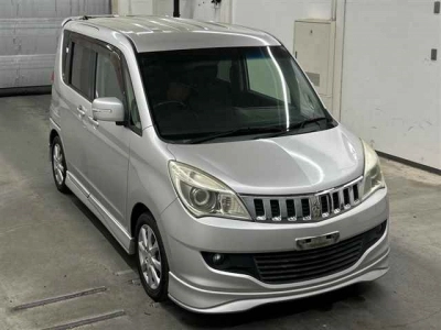 MITSUBISHI DELICA D:2