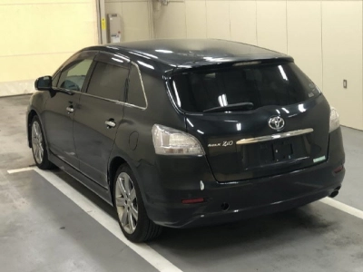 TOYOTA MARK X ZIO