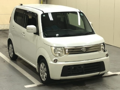 SUZUKI MRWAGON