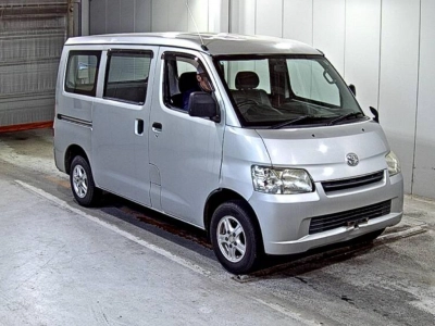 TOYOTA TOWN ACE VAN