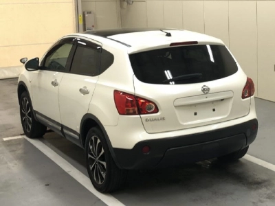 NISSAN DUALIS