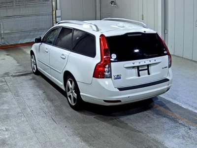 VOLVO V50