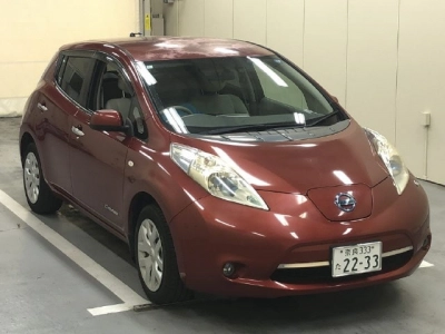 NISSAN LEAF