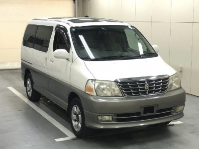 TOYOTA GRAND HIACE