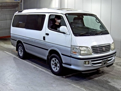 TOYOTA HIACE WAGON