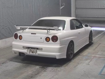 NISSAN SKYLINE